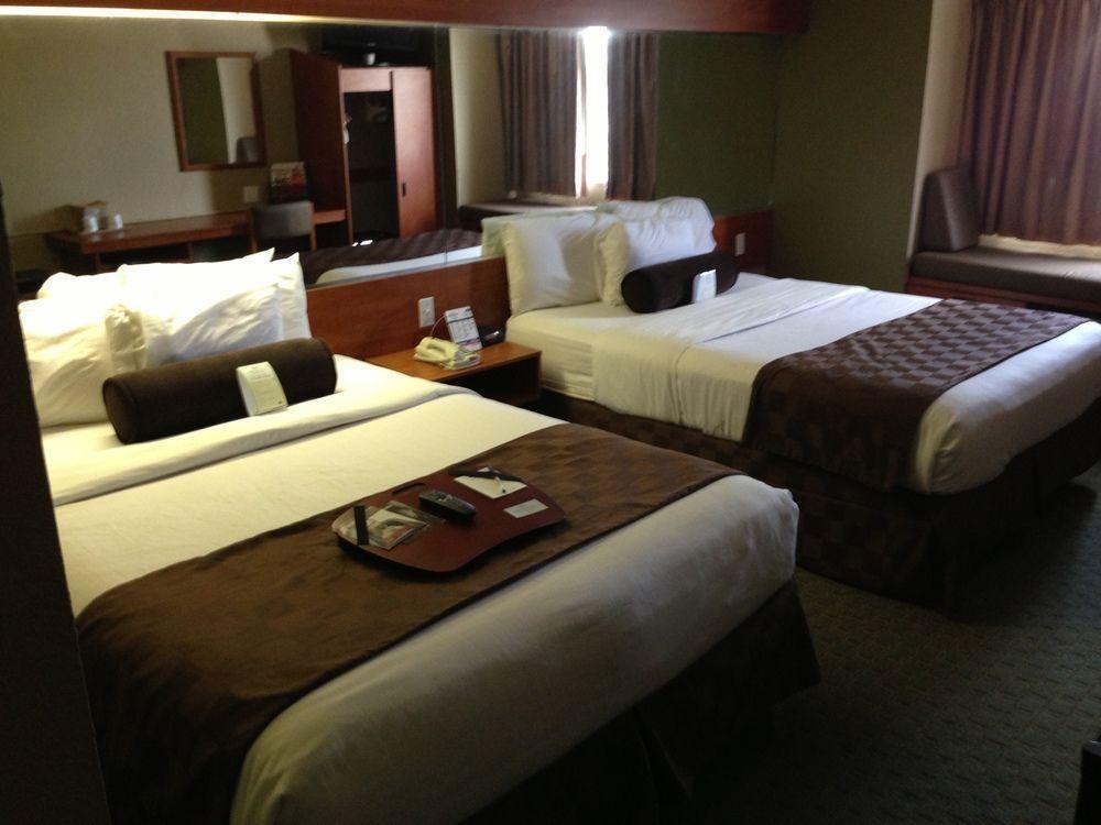 Super 8 By Wyndham San Antonio Downtown Ne Hotel Kültér fotó